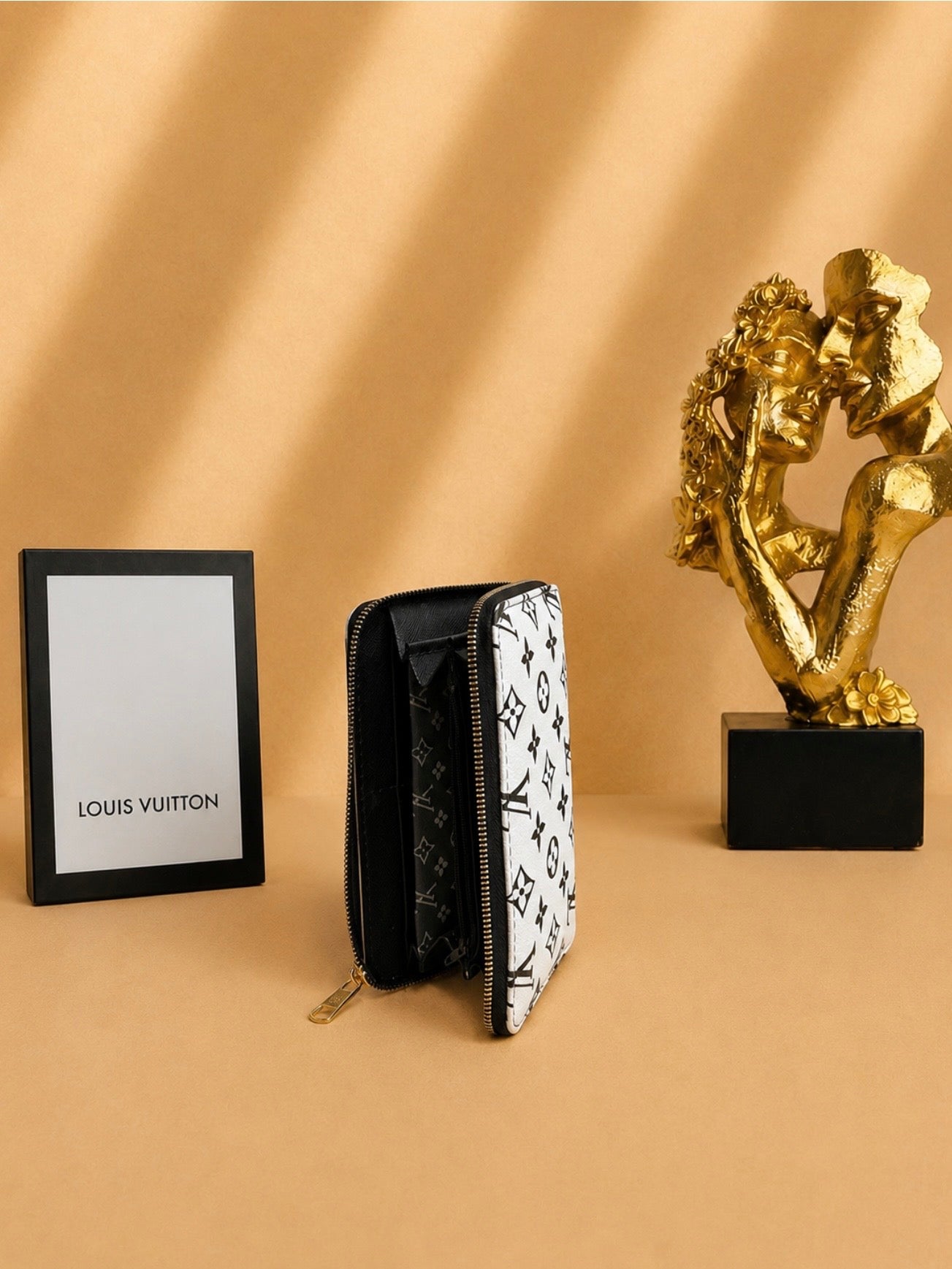 L-V Wallet White/Black Mixed AB